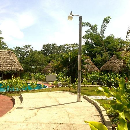 Hotel Villas Magen El Remate Exterior photo
